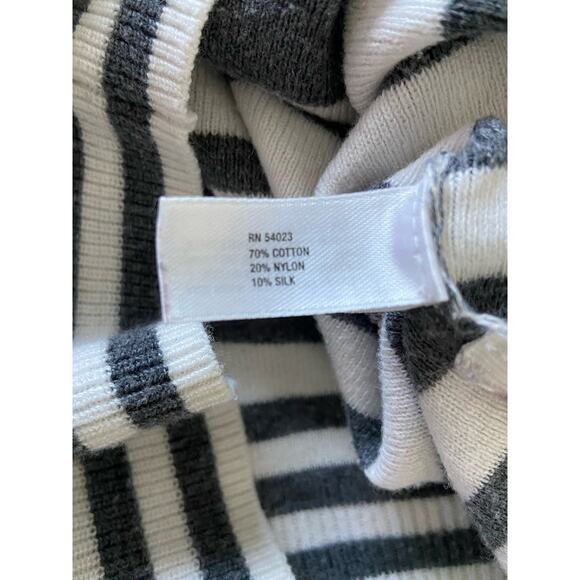 Gap Striped Sweater Pullover V Neck Women's M - Picture 7 of 8